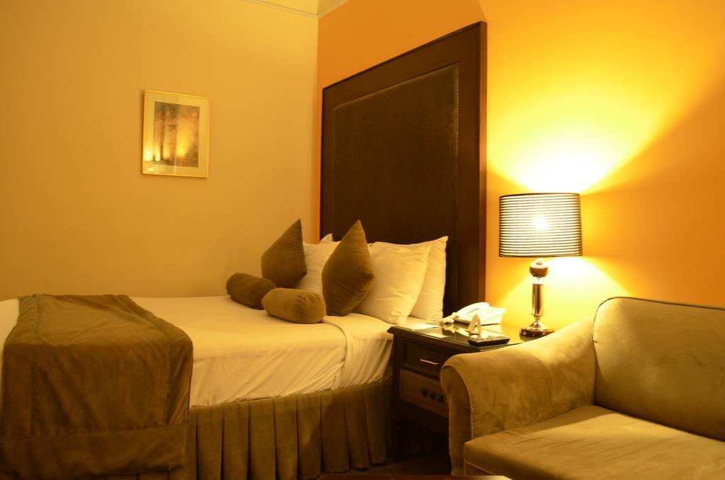 Smart Hotel Lahore Habitación foto