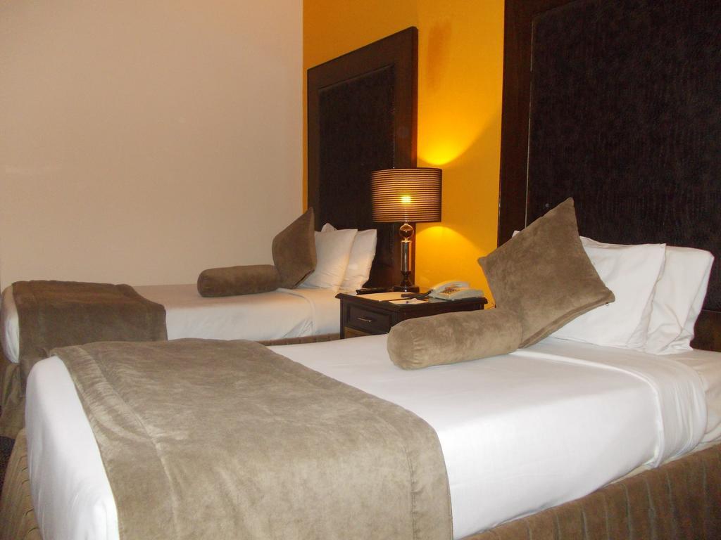 Smart Hotel Lahore Habitación foto