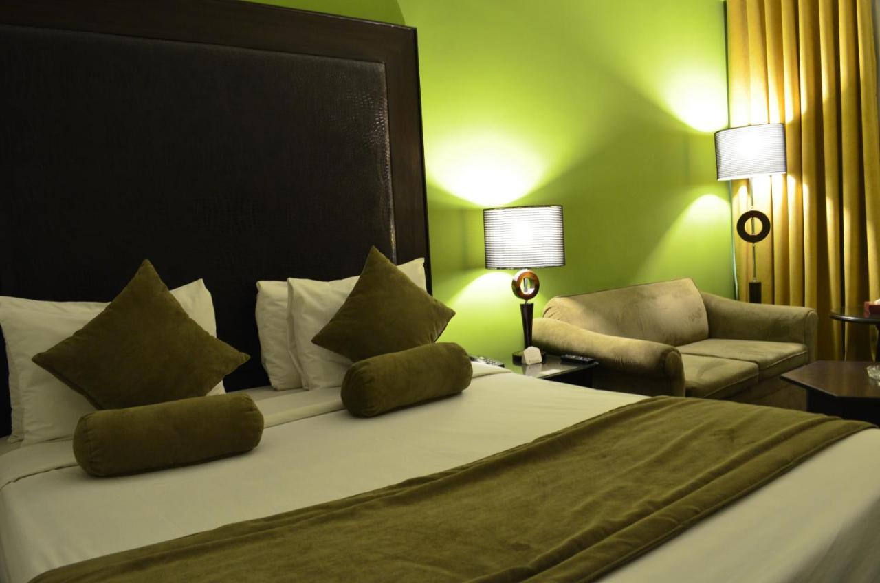 Smart Hotel Lahore Exterior foto